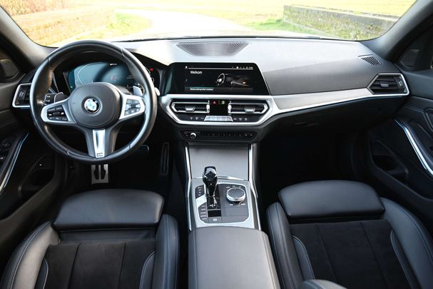 BMW 330 e 215 kW image number 21