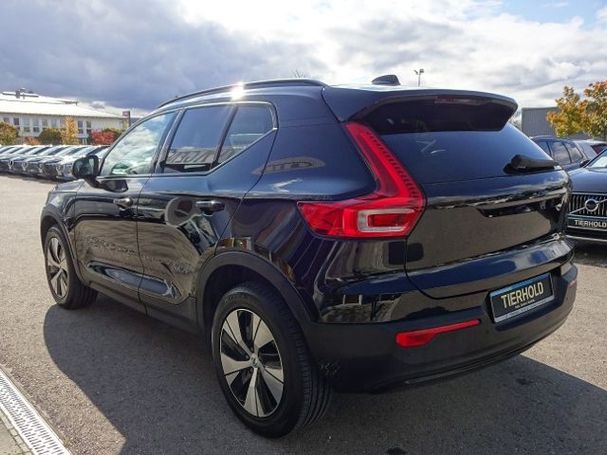 Volvo XC40 R Plug-in T4 Design 155 kW image number 3