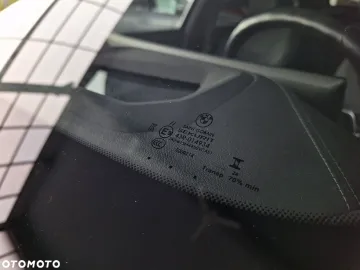 Car image 40