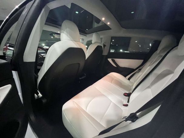 Tesla Model 3 Plus 239 kW image number 6