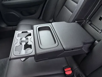 Car image 45