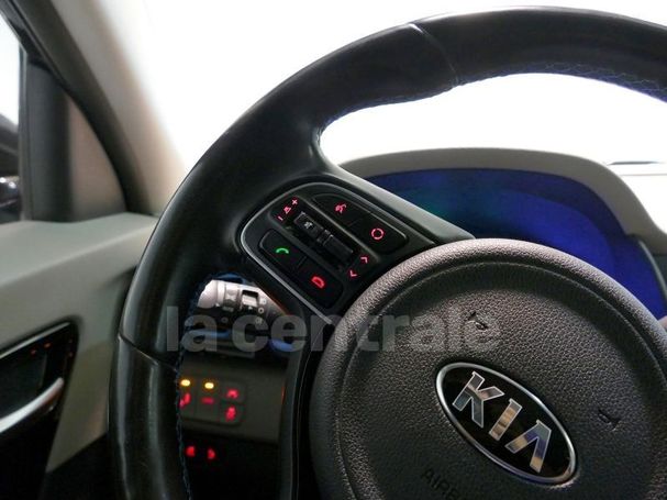 Kia Niro Hybrid 1.6 GDI Premium 104 kW image number 13