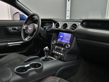 Car image 32