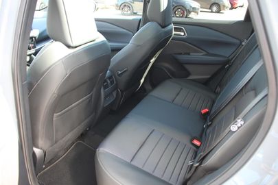 Car image 30