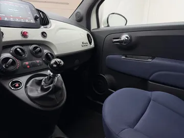 Car image 18