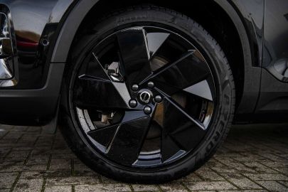 Car image 34