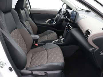 Car image 30