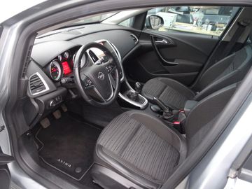 Car image 9