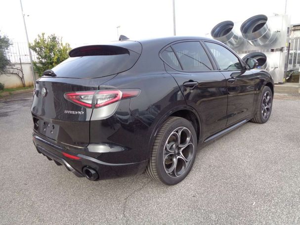 Alfa Romeo Stelvio AT8 Q4 154 kW image number 3