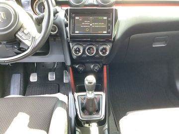 Car image 10