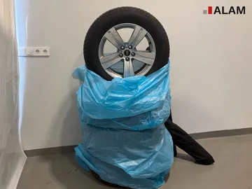 Car image 39