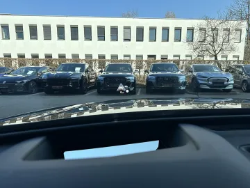 Car image 40