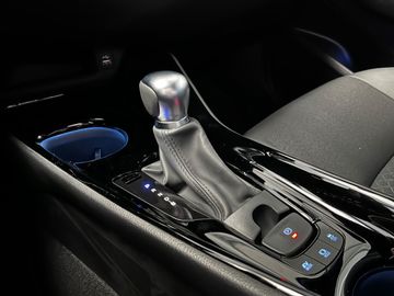 Car image 10