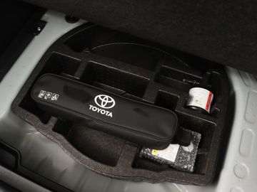 Car image 37