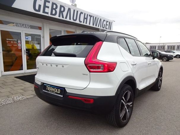 Volvo XC40 R Plug-in T4 Design 155 kW image number 6