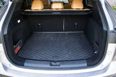 Car image 40