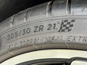 Car image 31