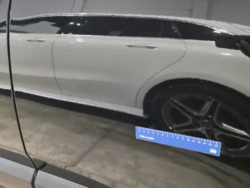 Car image 32