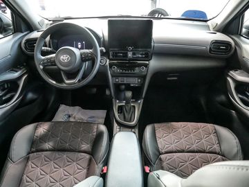 Car image 11