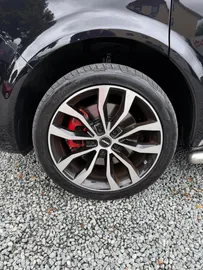 Car image 43