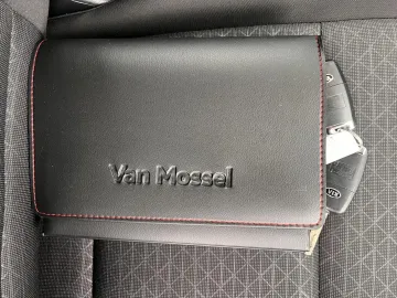 Car image 43