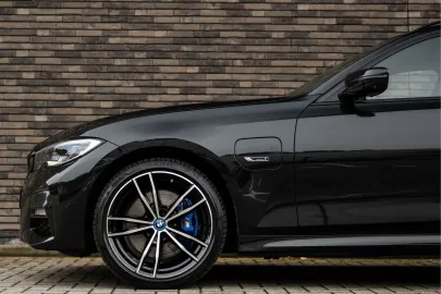 Car image 37