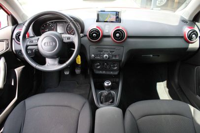 Car image 15