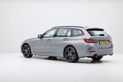 Car image 38