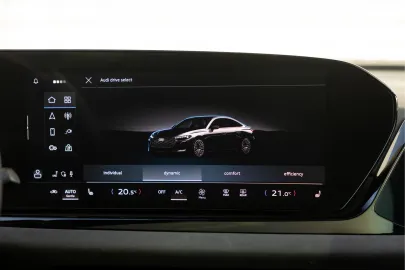 Car image 32