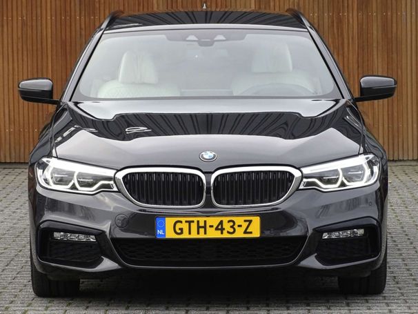 BMW 540i Touring xDrive 251 kW image number 10