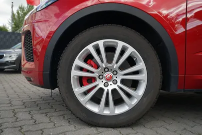 Car image 36