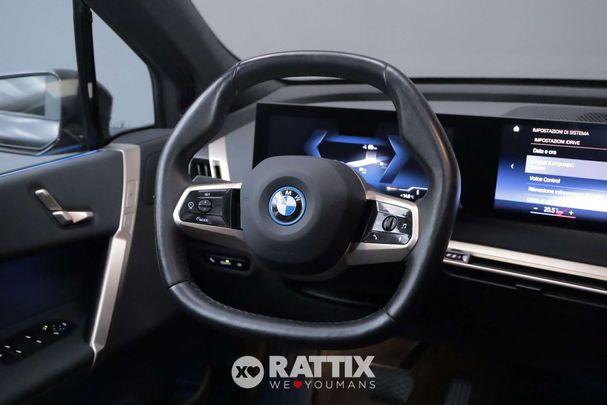 BMW iX xDrive40 240 kW image number 12