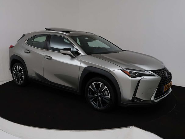 Lexus UX 250h 135 kW image number 31