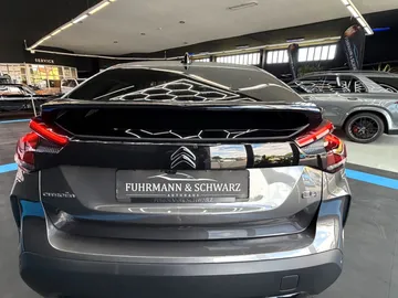Car image 38