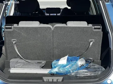 Car image 34