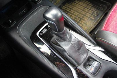 Car image 25