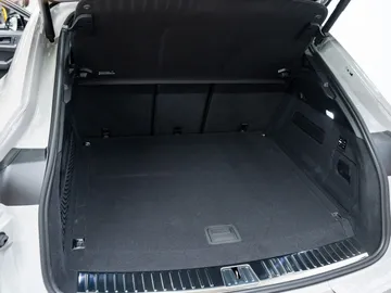 Car image 48
