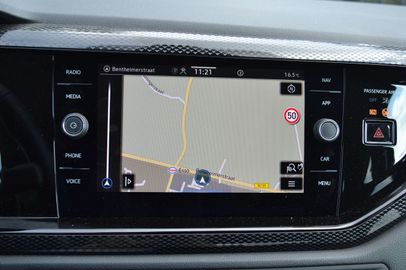 Car image 37