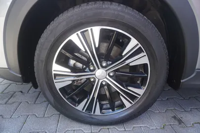Car image 40