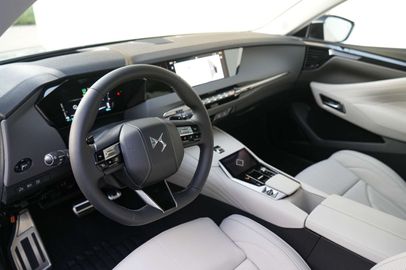 Car image 26