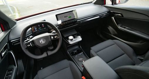 Car image 25