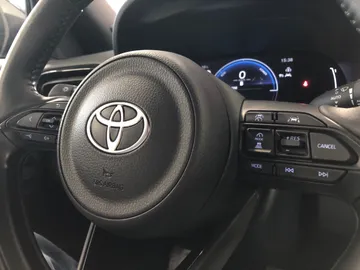 Car image 29