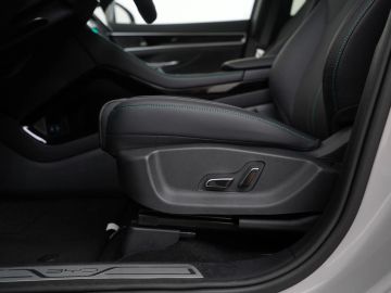 Car image 49