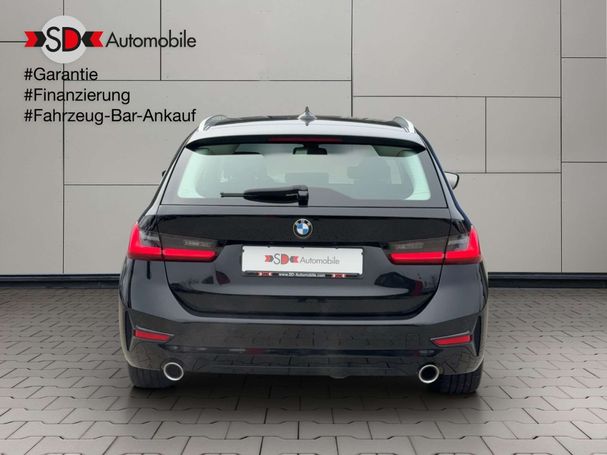 BMW 320d Touring xDrive Sport Line 140 kW image number 30