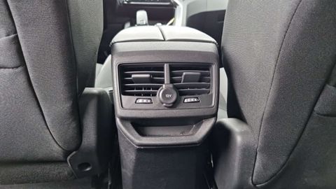 Car image 36