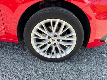 Car image 27