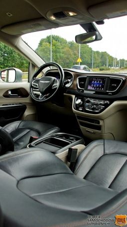 Chrysler Pacifica 210 kW image number 36