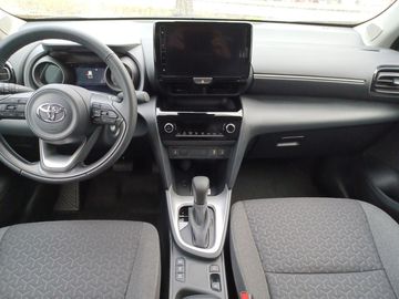 Car image 10