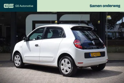 Car image 32