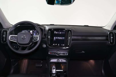 Car image 26